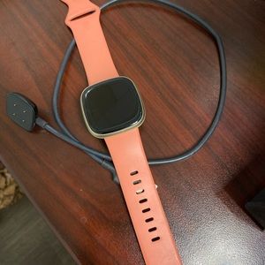 Fitbit Versa 3 Smart Watch in Rose Gold